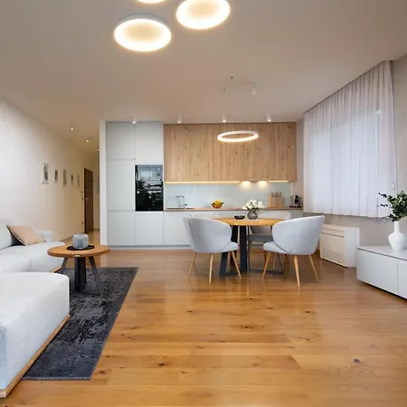Ena, Luxury Апартаменты *