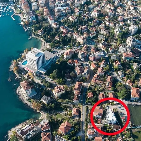 Ena, Luxury Διαμέρισμα