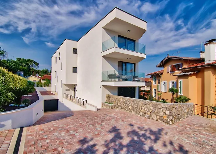 Ena, Luxury Apartament *