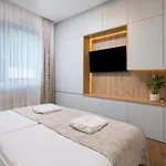 Ena, Luxury *